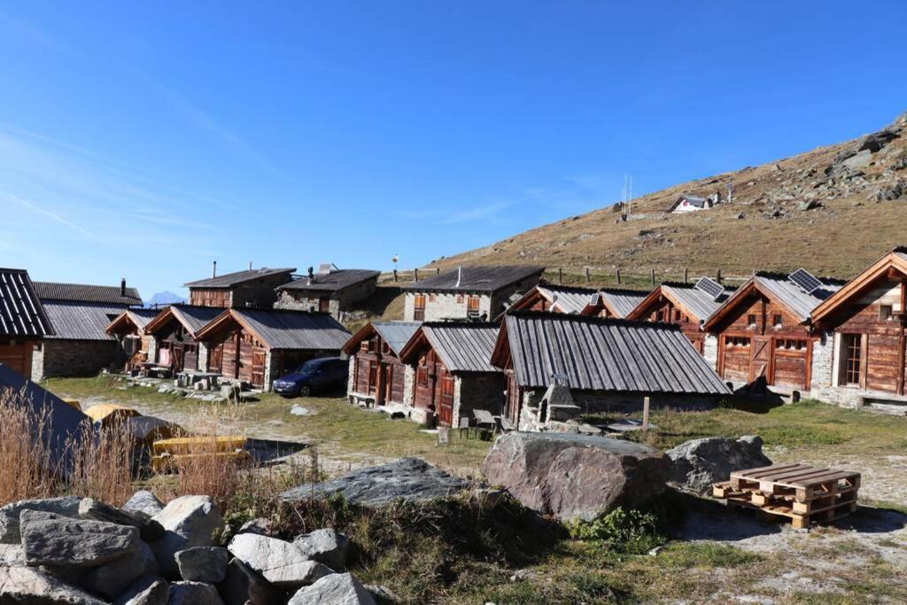 Appartement "Le Ver Luisant" A Saint-Martin, Val D'Herens, Valais المظهر الخارجي الصورة