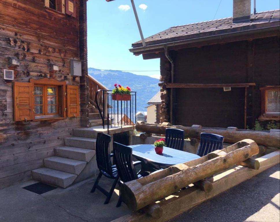 Appartement "Le Ver Luisant" A Saint-Martin, Val D'Herens, Valais المظهر الخارجي الصورة