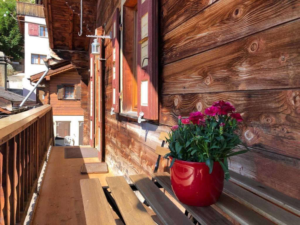 Appartement "Le Ver Luisant" A Saint-Martin, Val D'Herens, Valais المظهر الخارجي الصورة